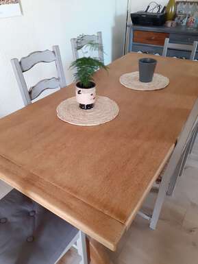 Table de salle à manger relookée